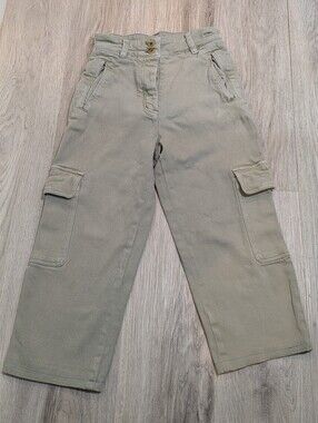 Aritzia Wilfred Free Baggy Olive Cargo Capris - Size 2